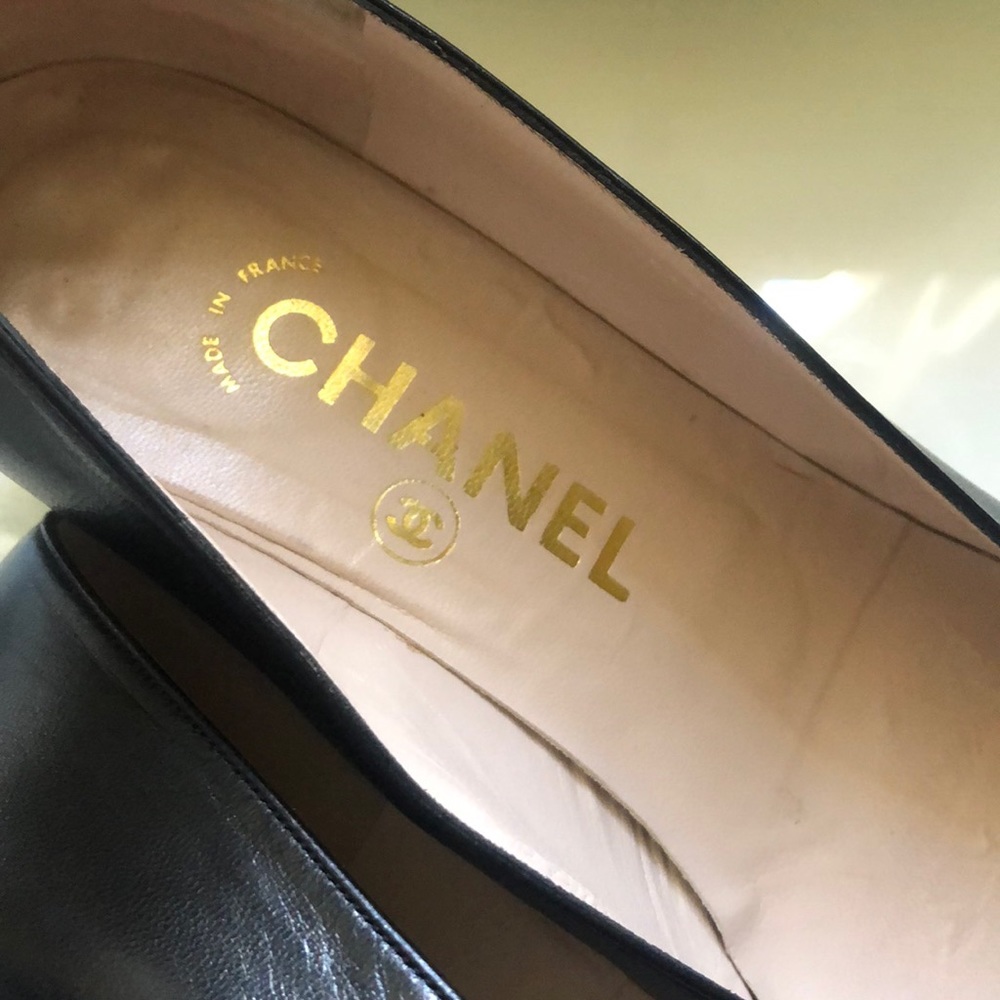 Vintage Chanel Heels - Picture 8 of 10